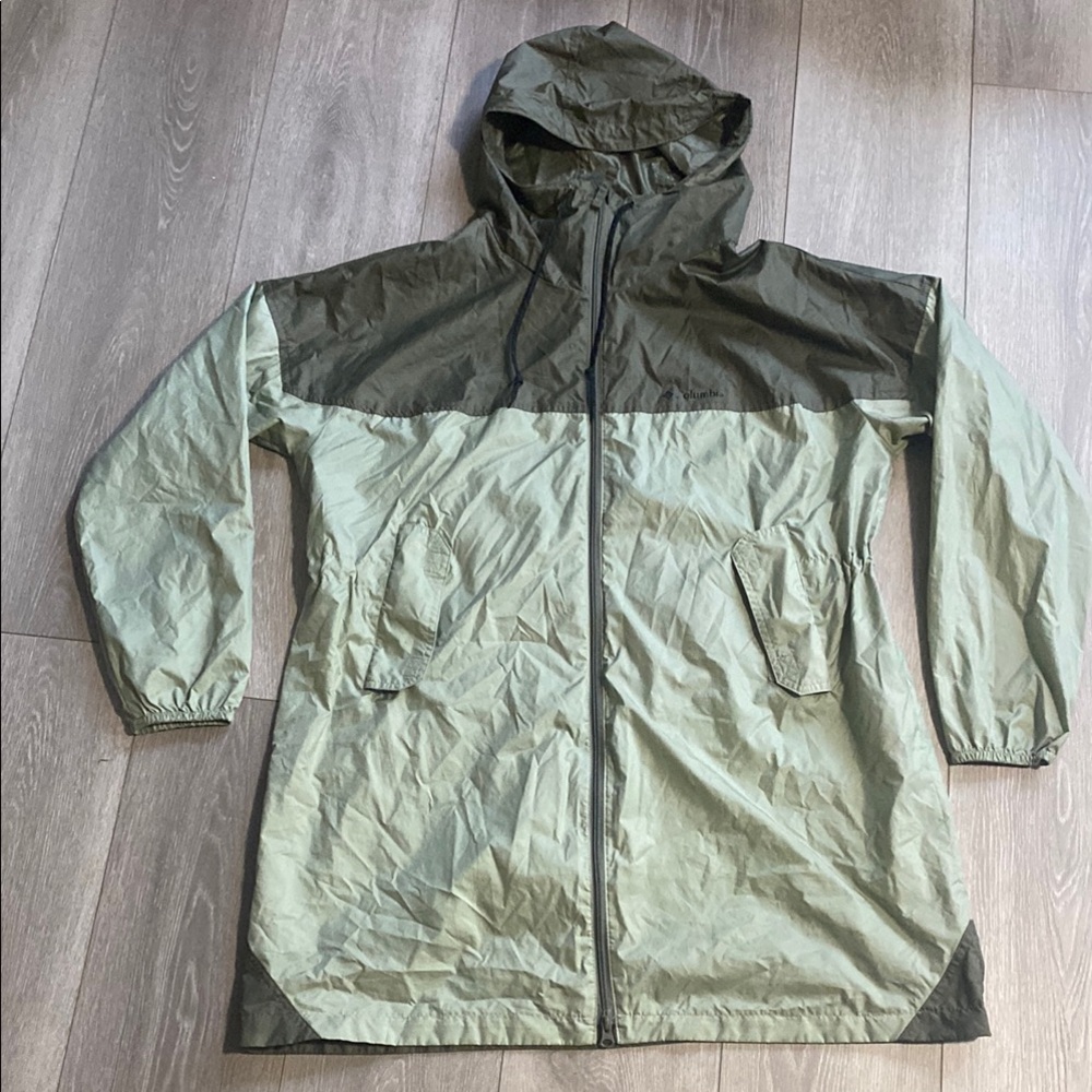 Columbia Women Sz XL Two-Tone Green Hooded Jacket Windbreaker Light Coat Elastic